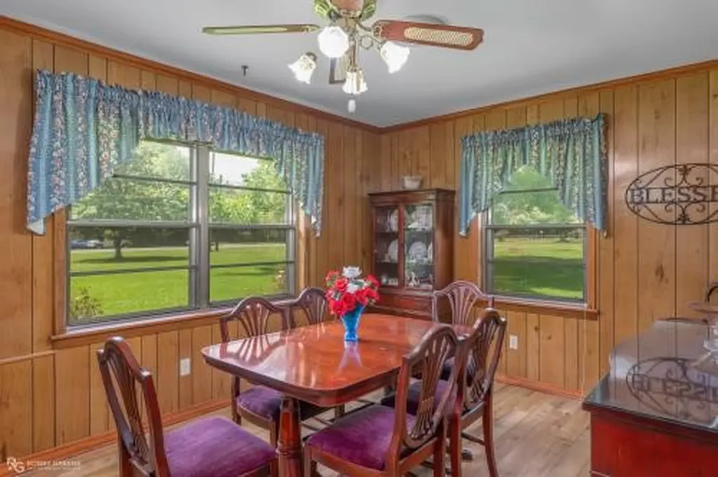 6386 Colquitt Road Keithville LA 71047
