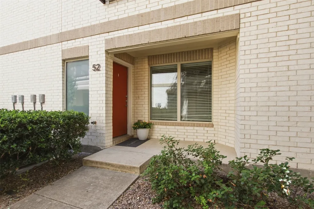 2335 Stutz Drive Dallas TX 75235
