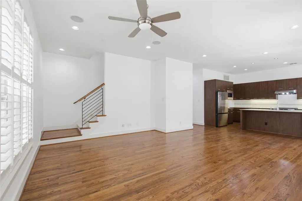 2335 Stutz Drive Dallas TX 75235