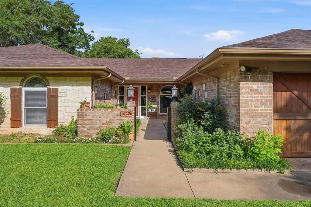 6426 Walters Bend Court Granbury TX 76049
