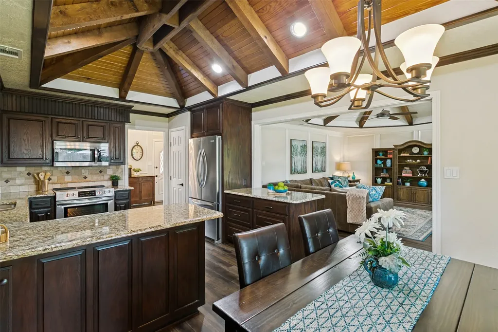 3709 Fieldcrest Lane Bedford TX 76021