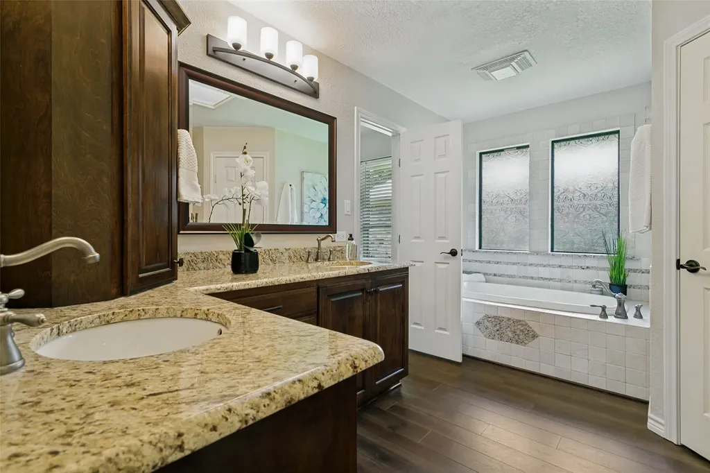 3709 Fieldcrest Lane Bedford TX 76021