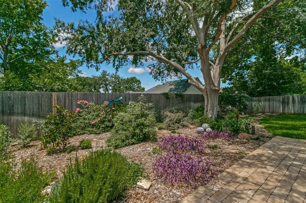 3709 Fieldcrest Lane Bedford TX 76021