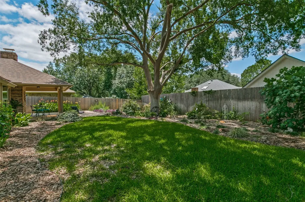3709 Fieldcrest Lane Bedford TX 76021