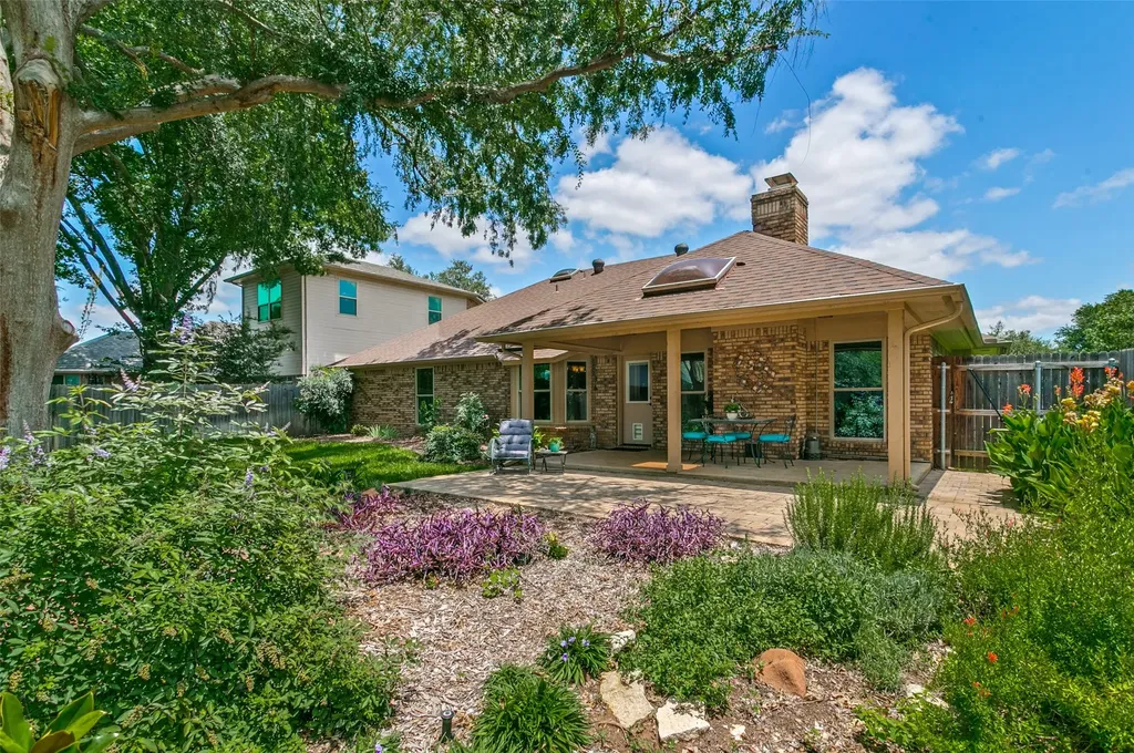 3709 Fieldcrest Lane Bedford TX 76021