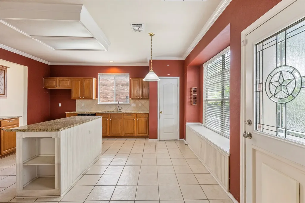 903 Summerbrook Drive Euless TX 76040