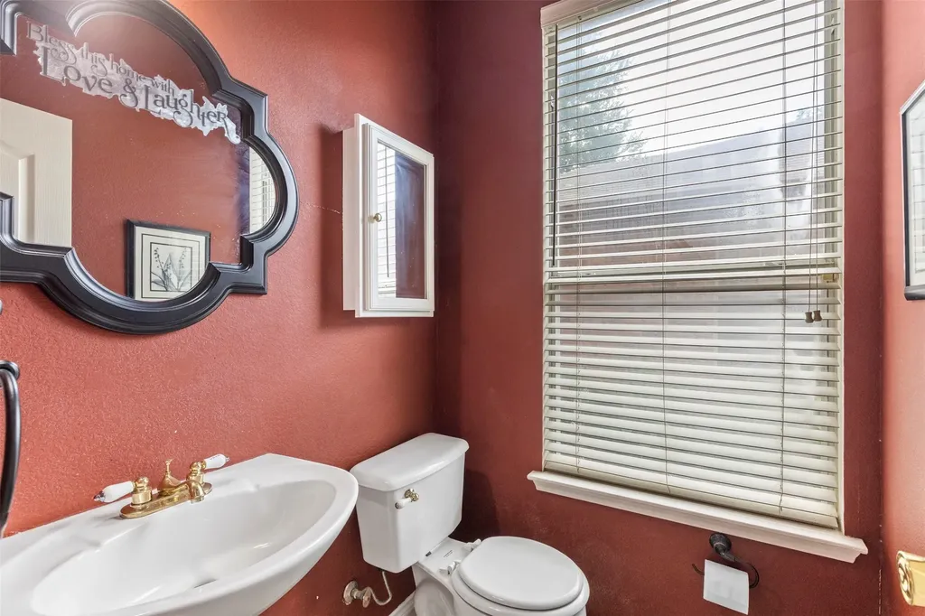903 Summerbrook Drive Euless TX 76040