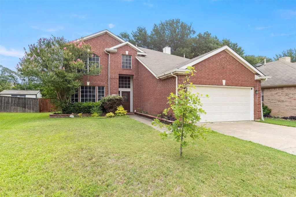 903 Summerbrook Drive Euless TX 76040
