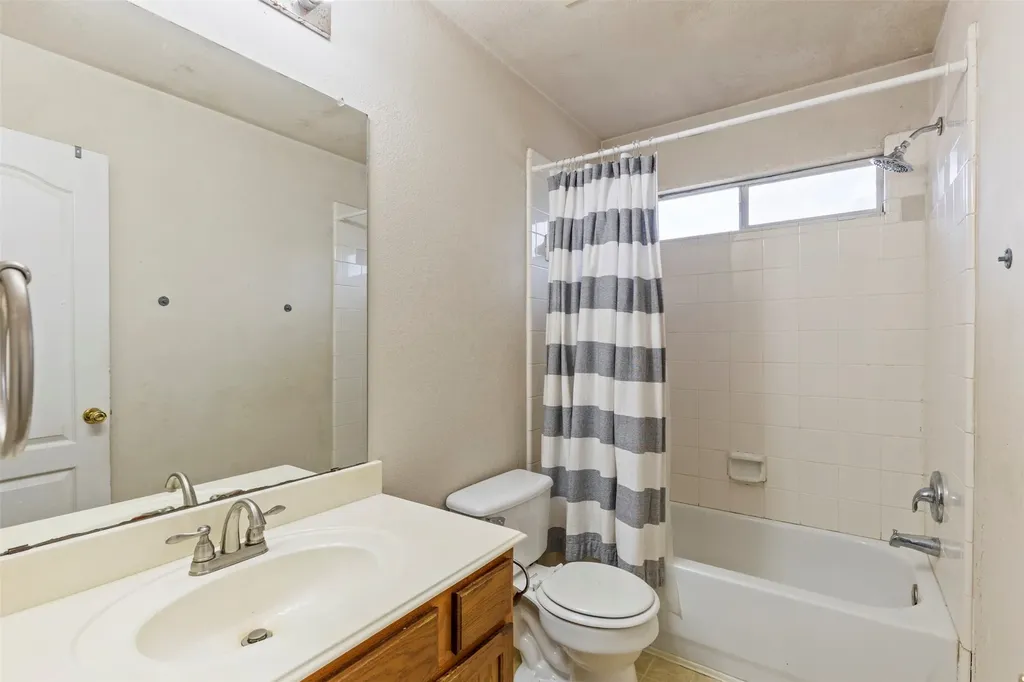 903 Summerbrook Drive Euless TX 76040