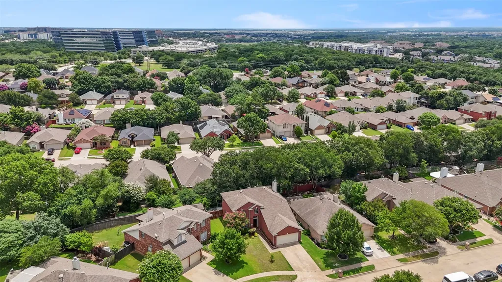 903 Summerbrook Drive Euless TX 76040