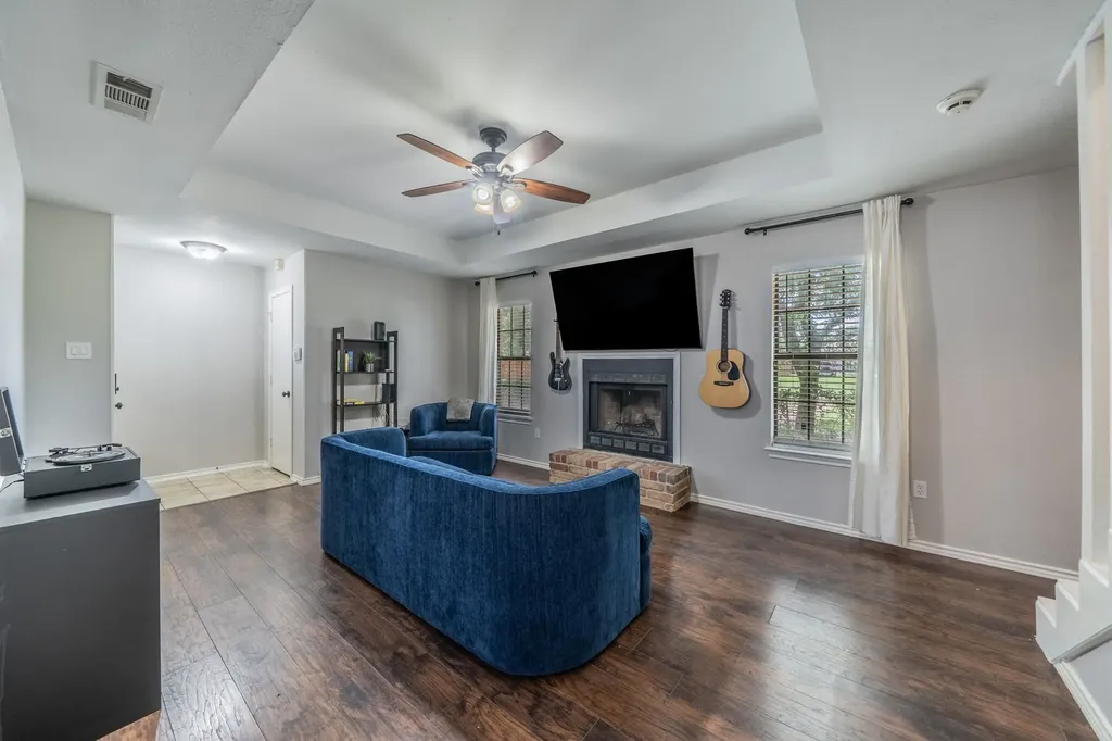 532 Rawls Circle Irving TX 75061