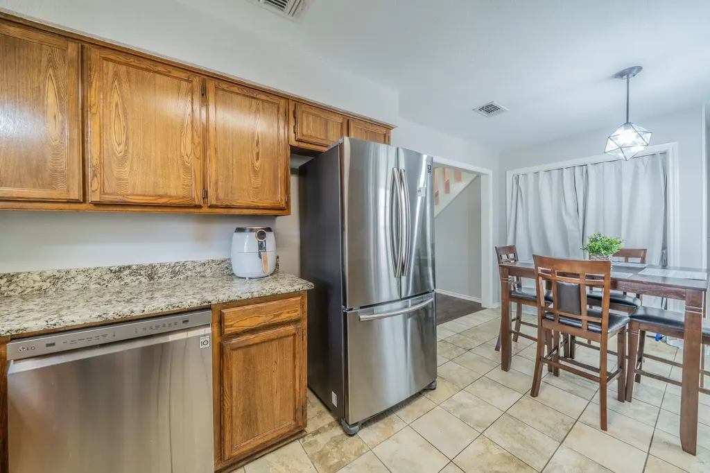 532 Rawls Circle Irving TX 75061