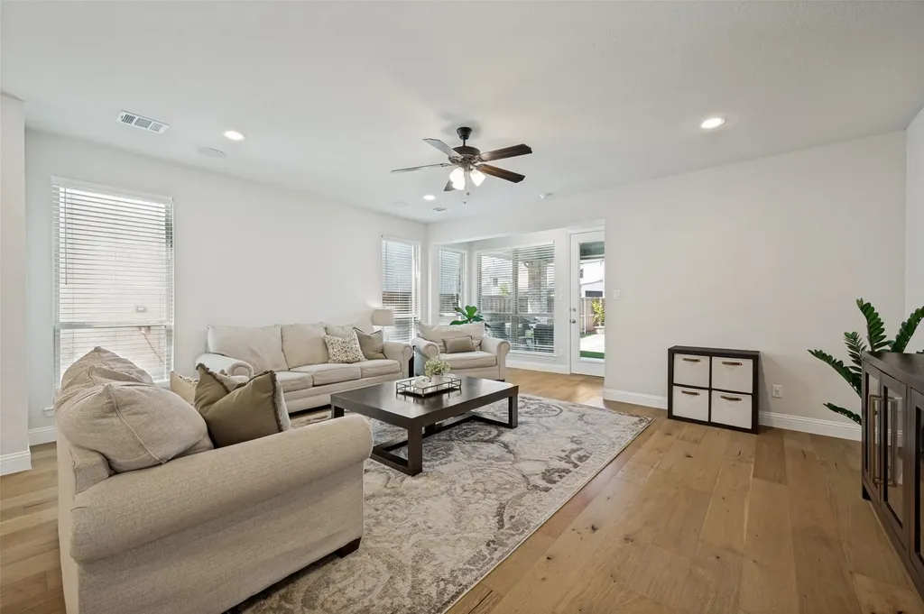 8440 Colburn The Colony TX 75056