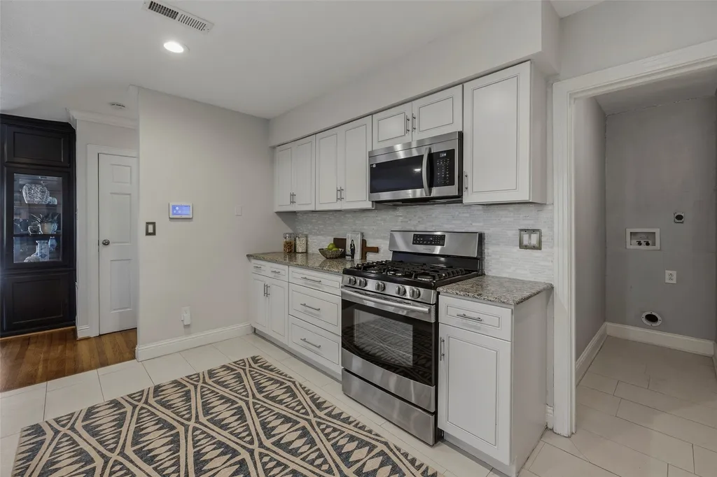 4817 Winthrop Avenue E Fort Worth TX 76116