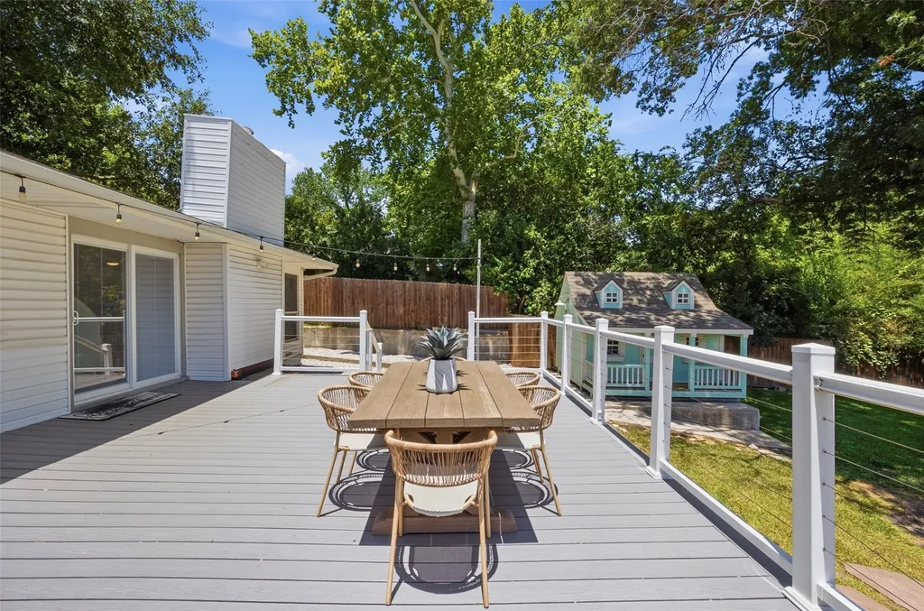 4817 Winthrop Avenue E Fort Worth TX 76116