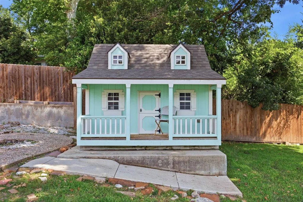 4817 Winthrop Avenue E Fort Worth TX 76116