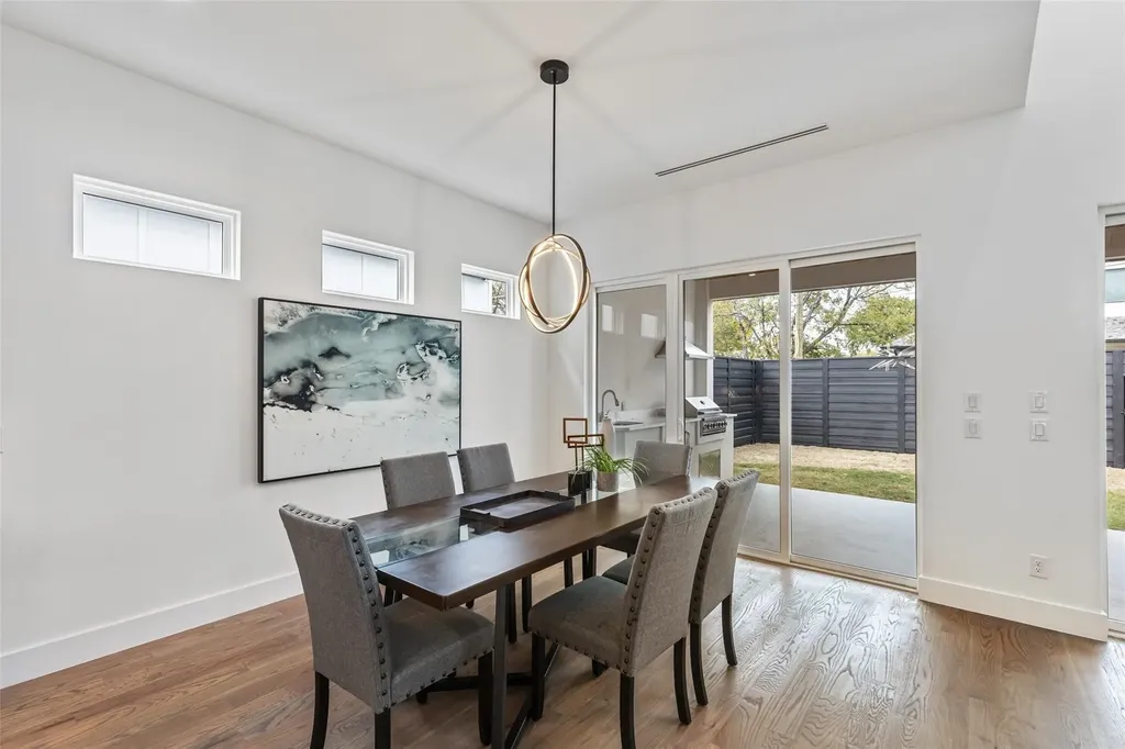 4711 Cowan Avenue Dallas TX 75209
