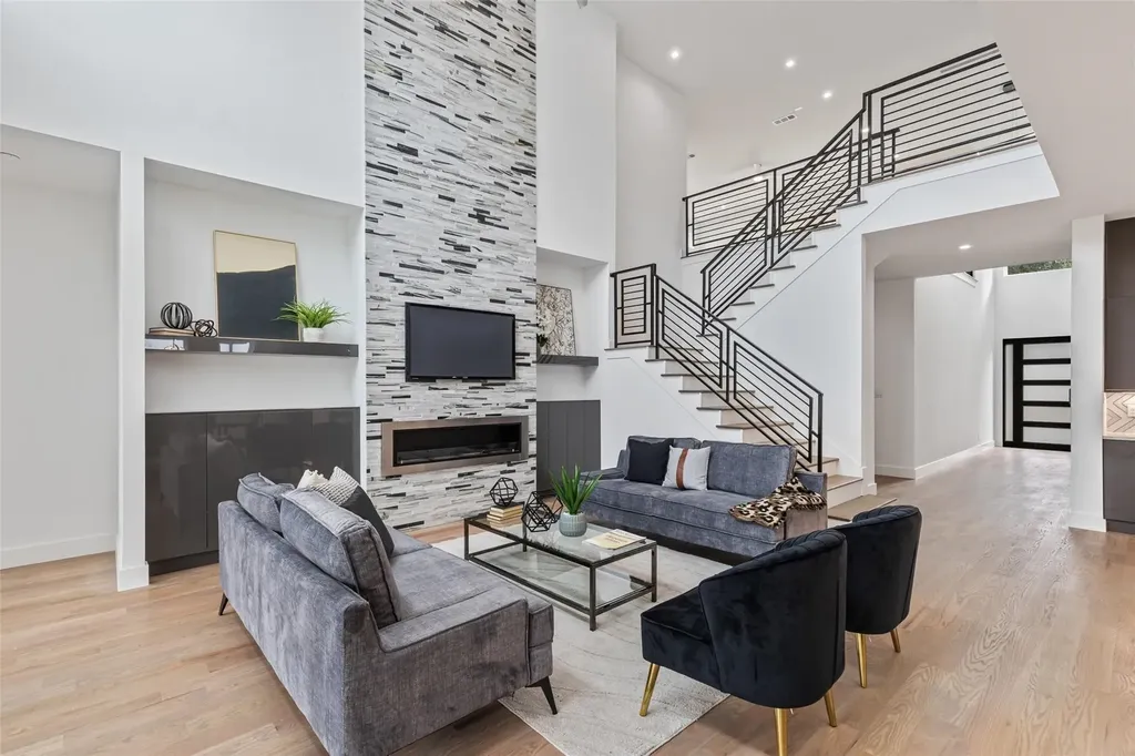 4711 Cowan Avenue Dallas TX 75209