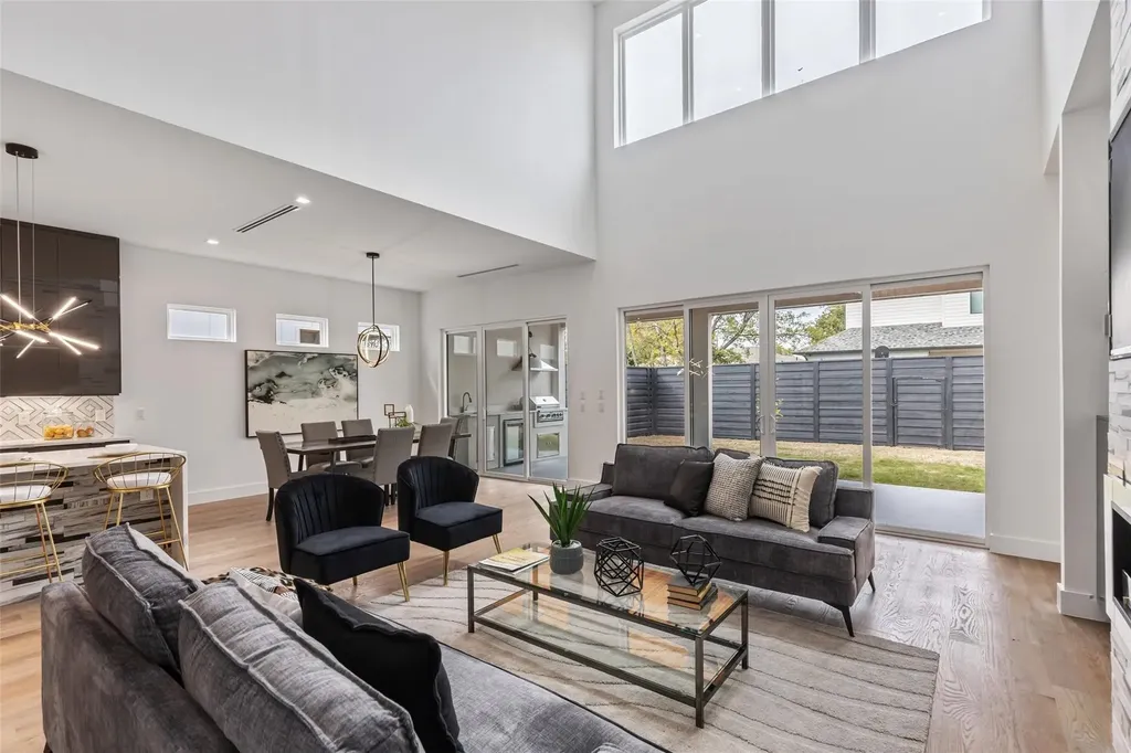 4711 Cowan Avenue Dallas TX 75209