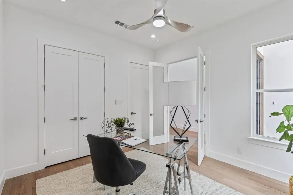 4711 Cowan Avenue Dallas TX 75209