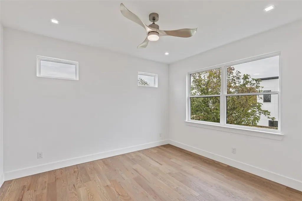 4711 Cowan Avenue Dallas TX 75209