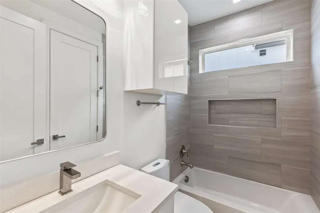 4711 Cowan Avenue Dallas TX 75209
