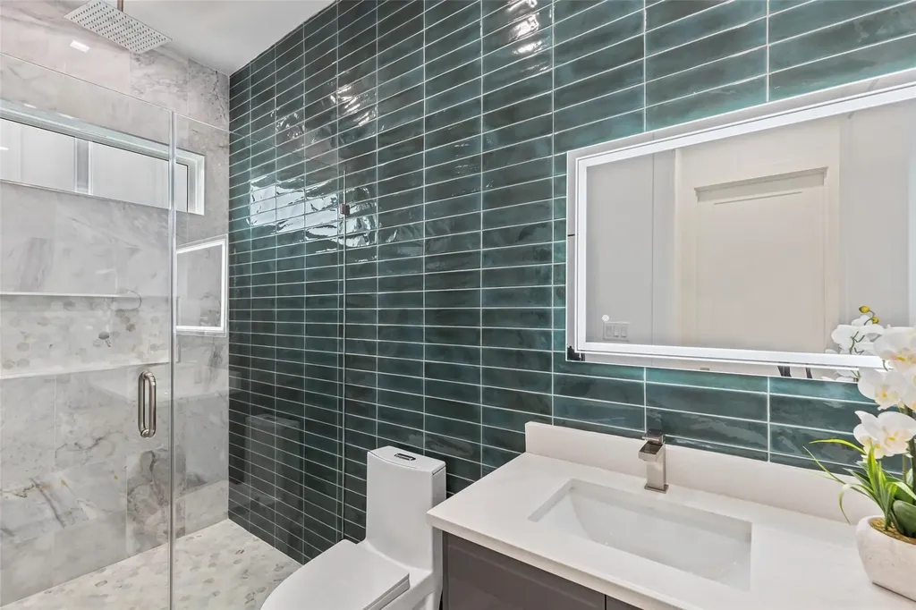 4711 Cowan Avenue Dallas TX 75209