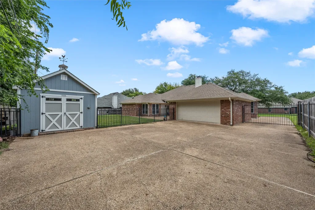 716 Meadow Mountain Drive Waco TX 76712