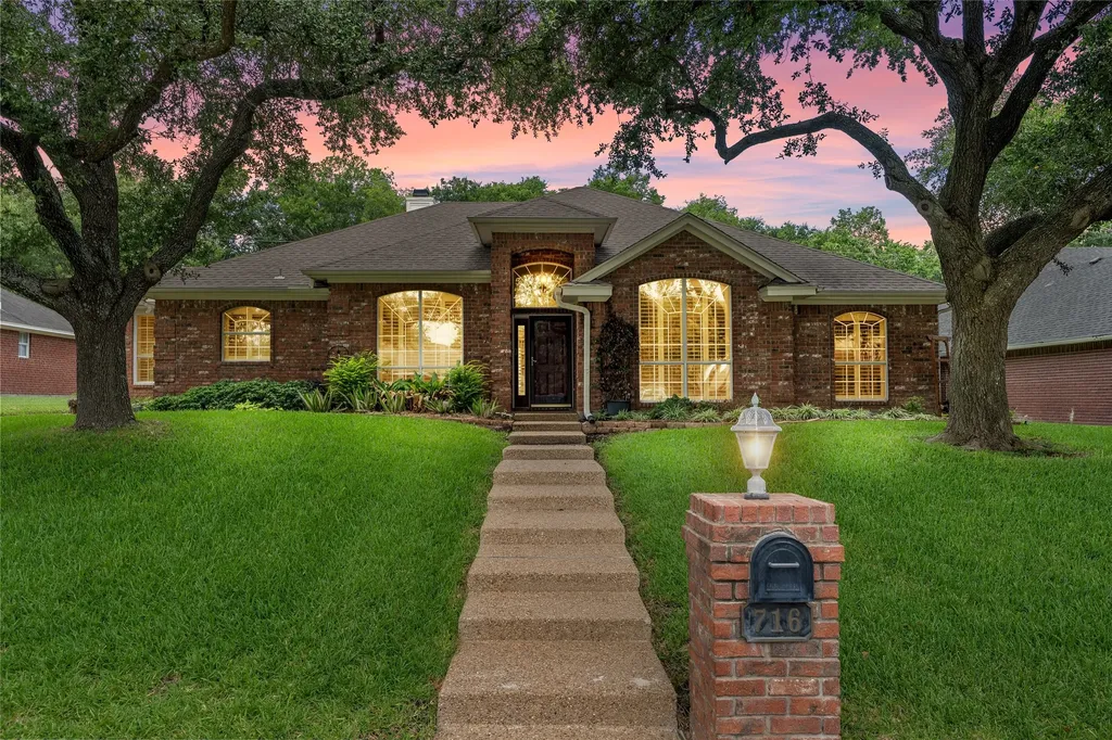 716 Meadow Mountain Drive Waco TX 76712