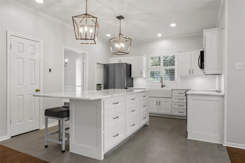 716 Meadow Mountain Drive Waco TX 76712