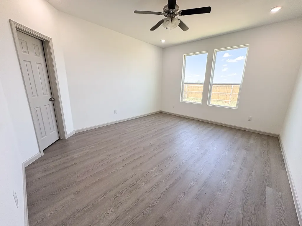 1011 Springview Lane Mabank TX 75147