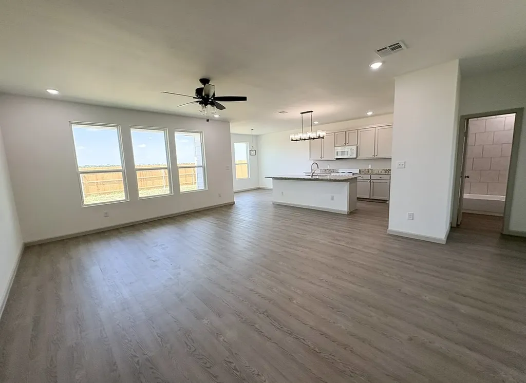 1011 Springview Lane Mabank TX 75147