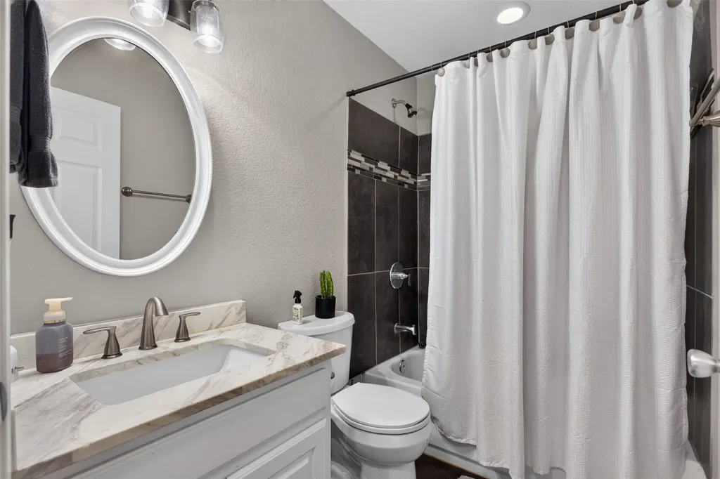100 Radecke Road Krum TX 76249