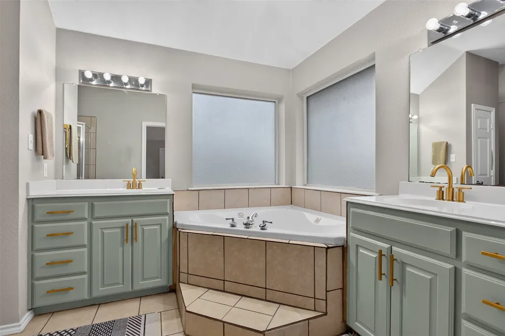 100 Radecke Road Krum TX 76249