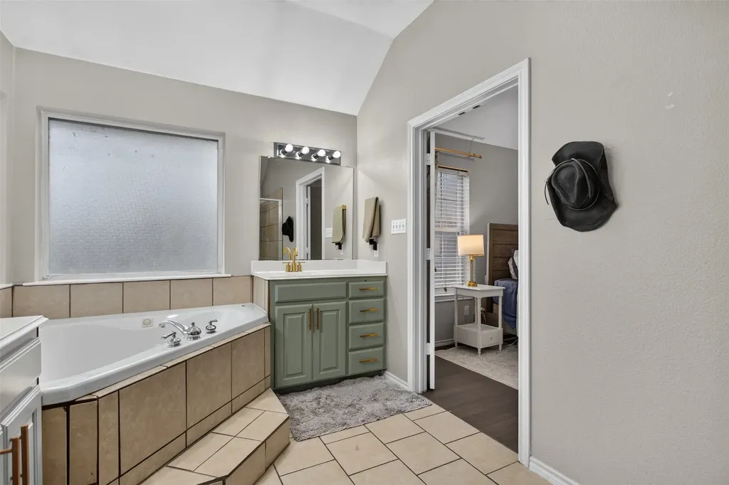 100 Radecke Road Krum TX 76249