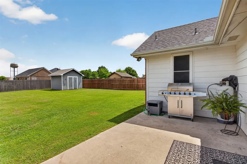 100 Radecke Road Krum TX 76249