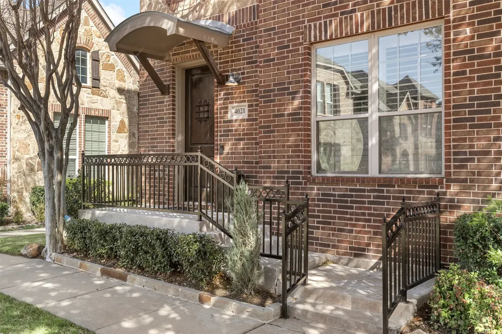 4021 Winsor Drive Farmers Branch TX 75244
