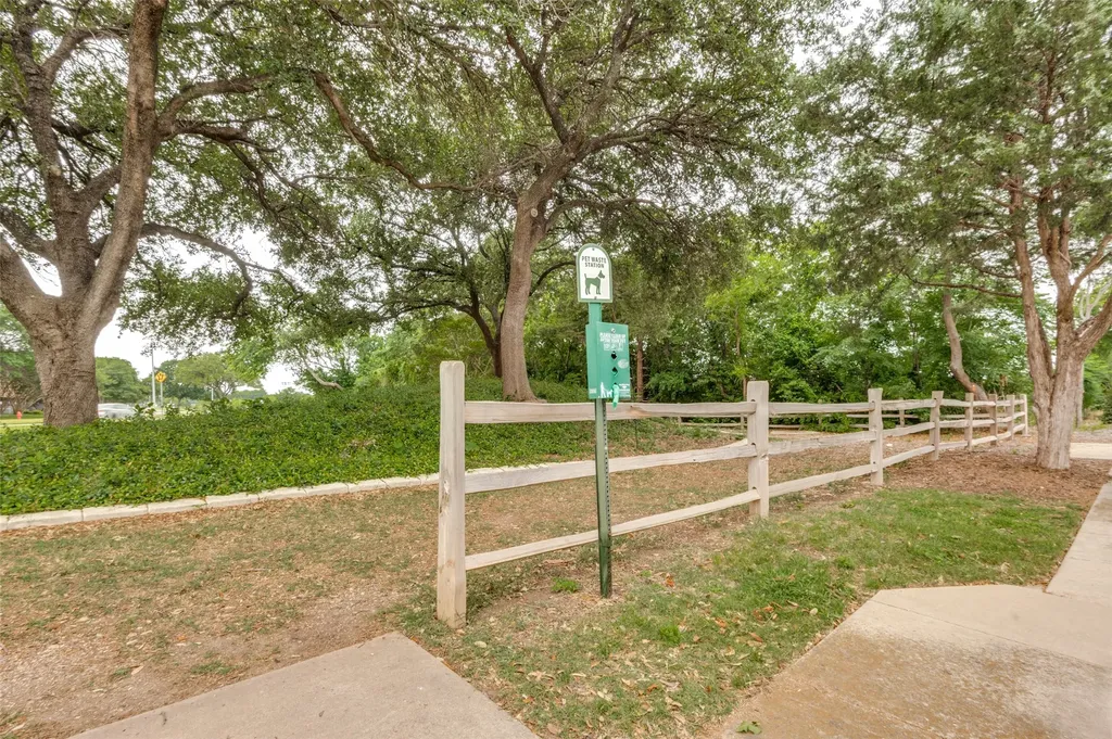 4021 Winsor Drive Farmers Branch TX 75244