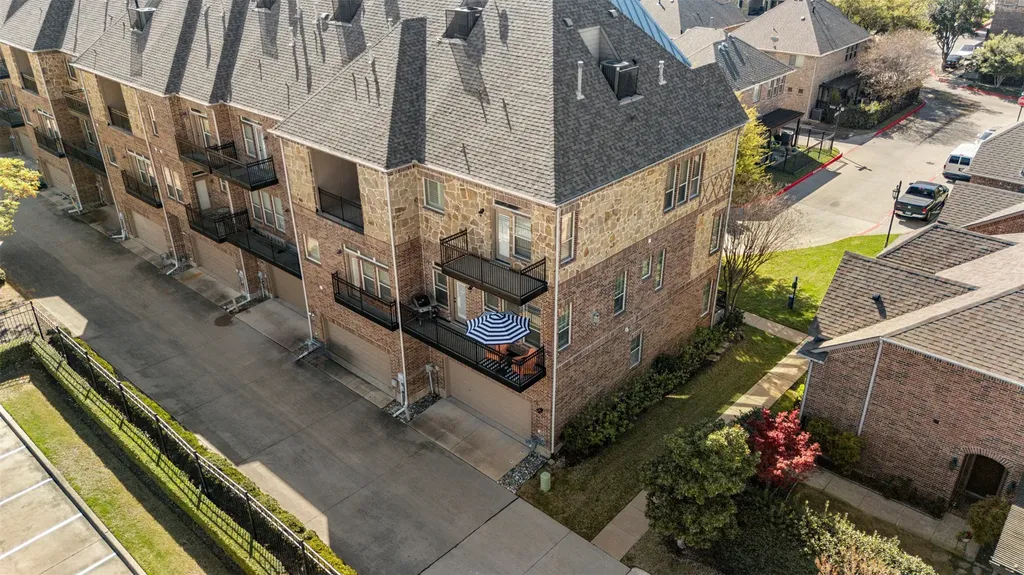 4021 Winsor Drive Farmers Branch TX 75244