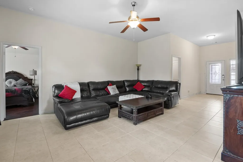 4129 Tower Lane Crowley TX 76036