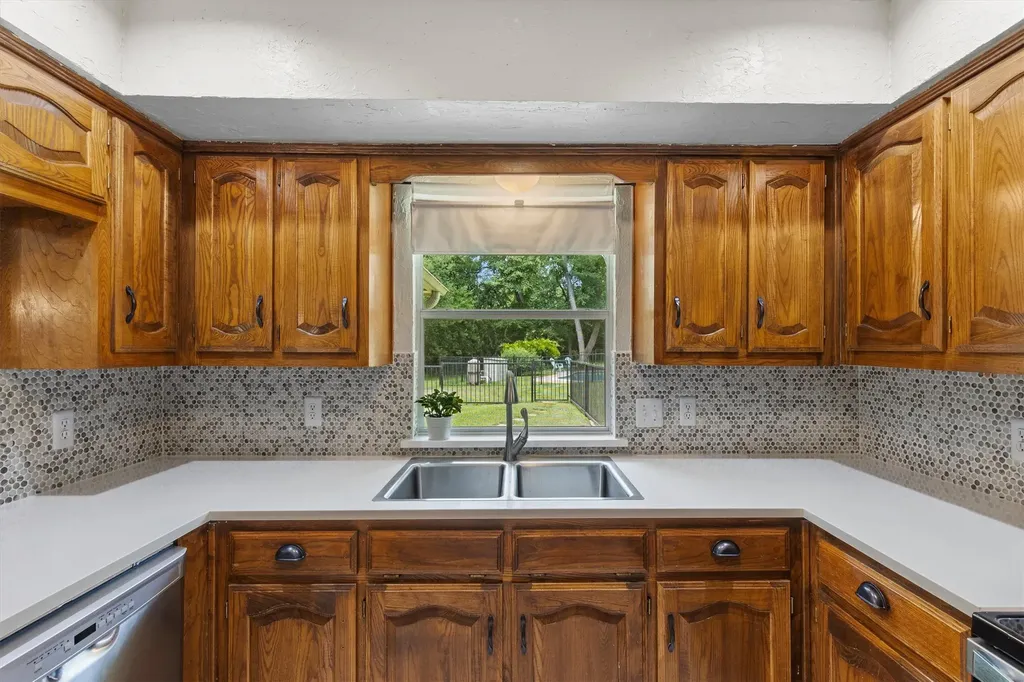 1 Cedar Bend Trail Lucas TX 75002