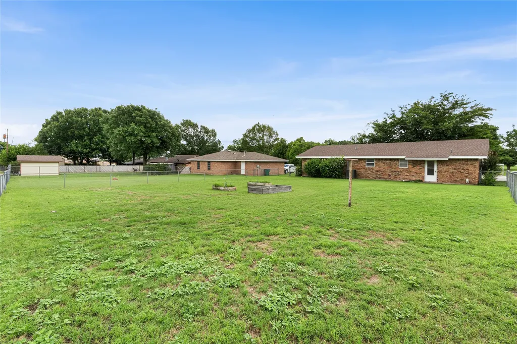 603 E 5th Street Muenster TX 76252