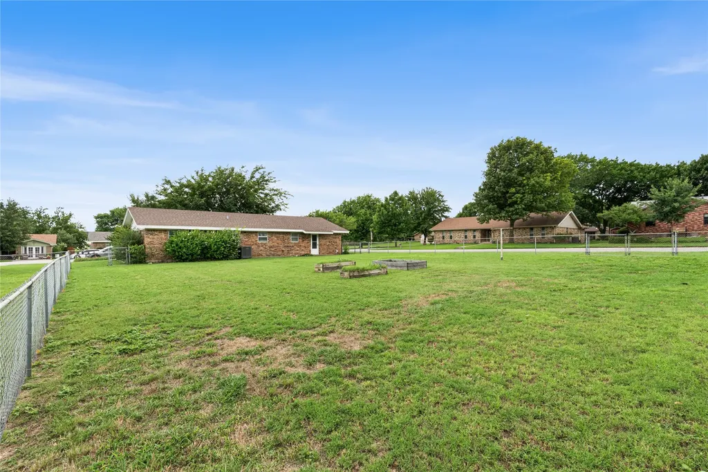 603 E 5th Street Muenster TX 76252