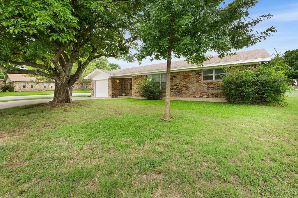603 E 5th Street Muenster TX 76252