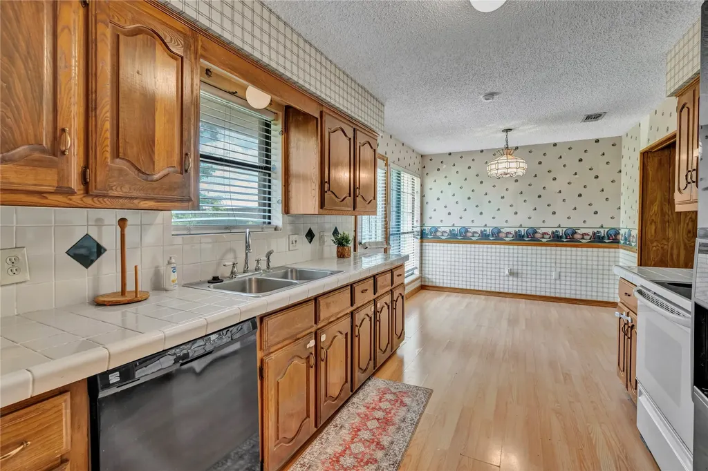 108 Prairie Creek Road Red Oak TX 75154