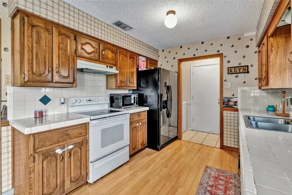108 Prairie Creek Road Red Oak TX 75154