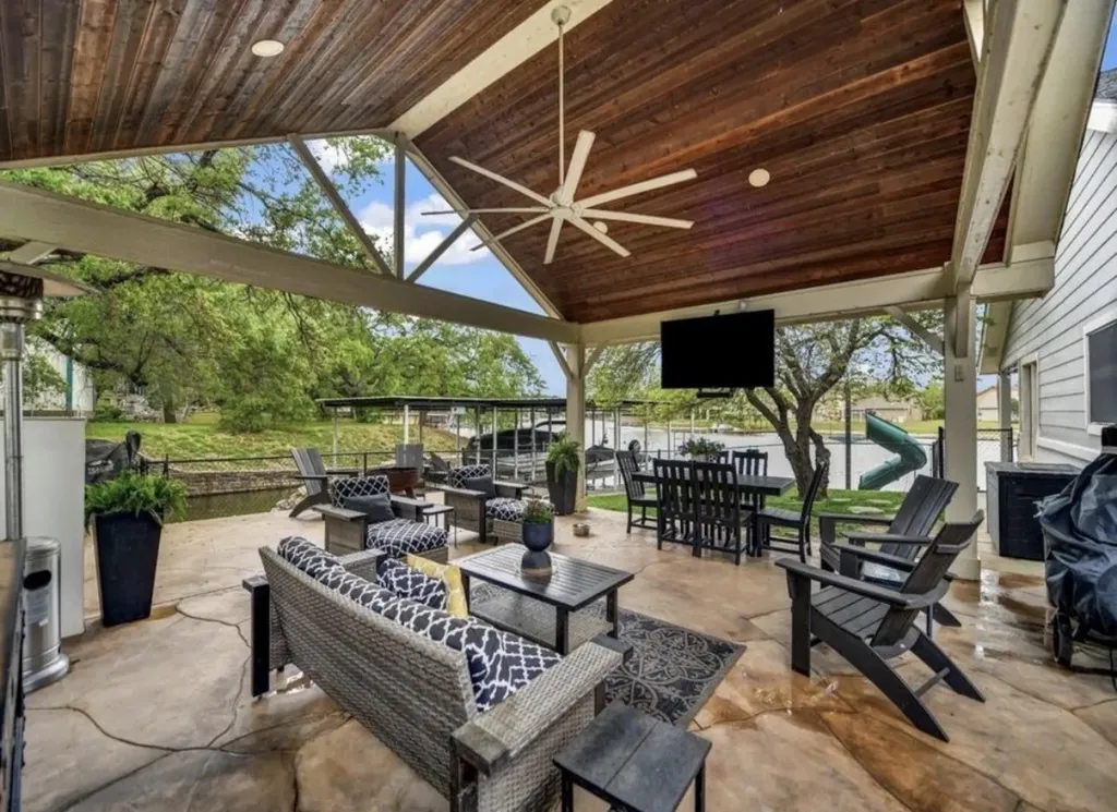 608 Casas Del Norte Court Granbury TX 76049