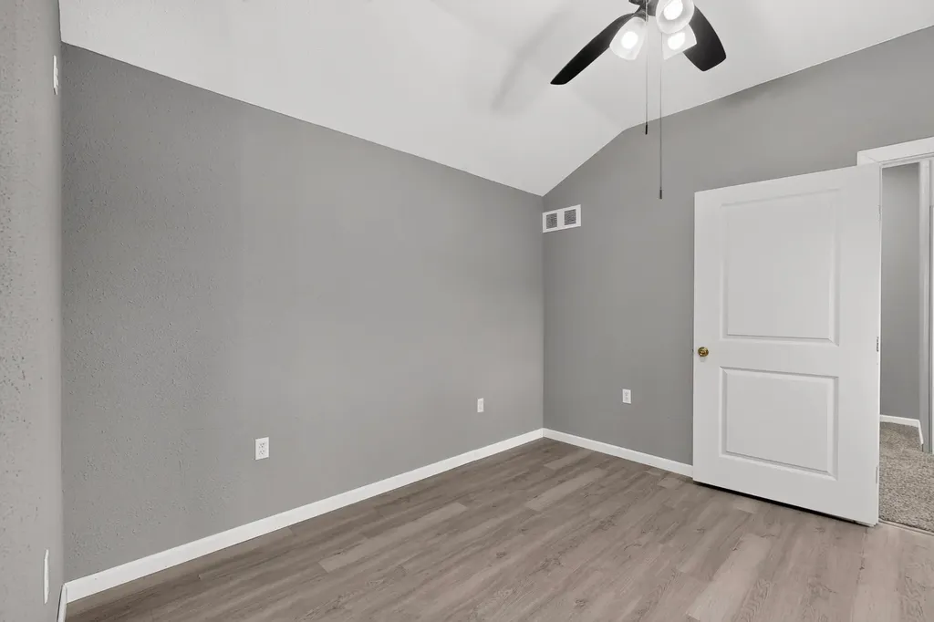 1661 E 2nd Street Cleburne TX 76031