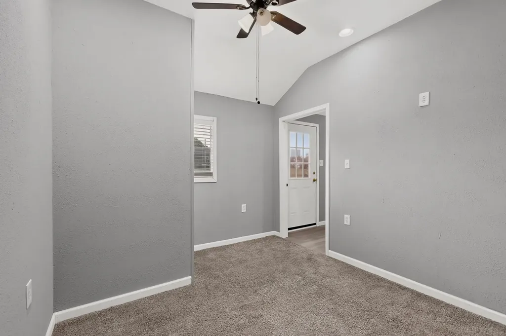 1661 E 2nd Street Cleburne TX 76031