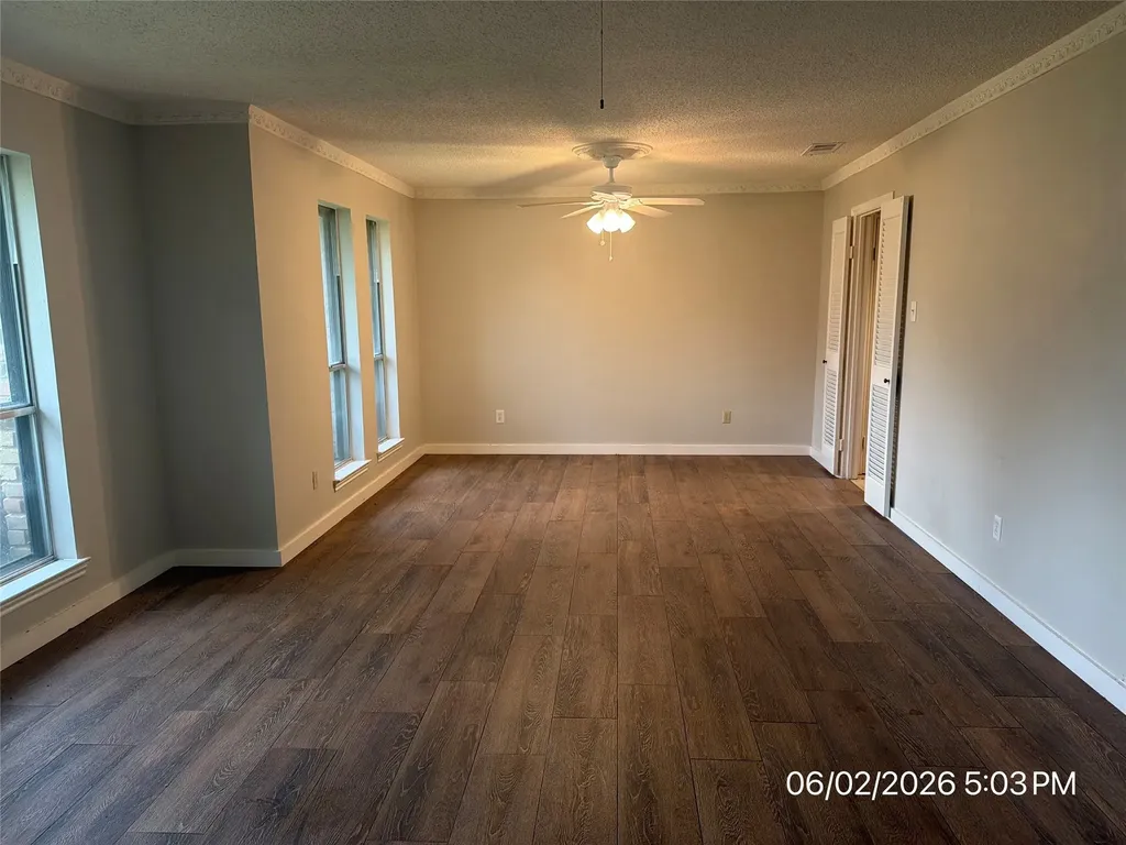 103 Red Bud Court Oak Leaf TX 75154